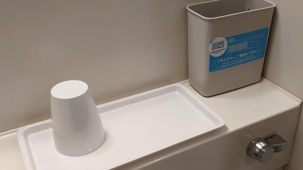 Toyoko Inn Iwakuni Eki Nishi Guchi Buitenkant foto