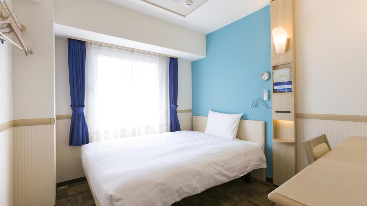 Toyoko Inn Iwakuni Eki Nishi Guchi Buitenkant foto