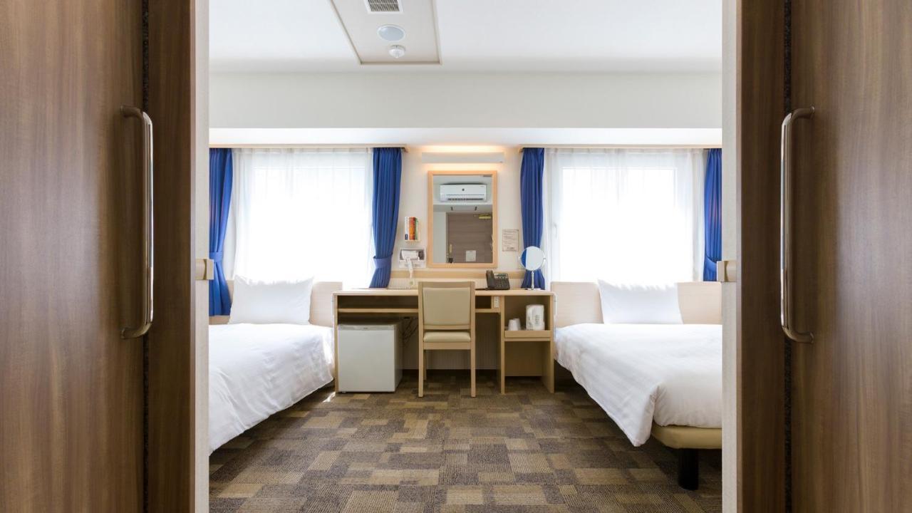 Toyoko Inn Iwakuni Eki Nishi Guchi Buitenkant foto